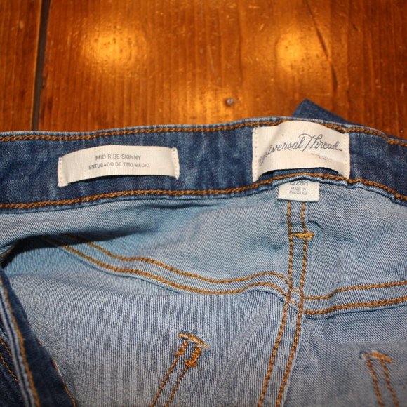 Universal Thread Goods Co Mid Rise Skinny Jeans Size 6. - Picture 3 of 9